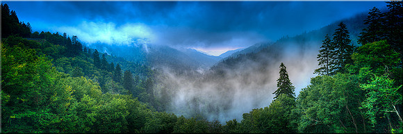 927 Mountains in the Mist